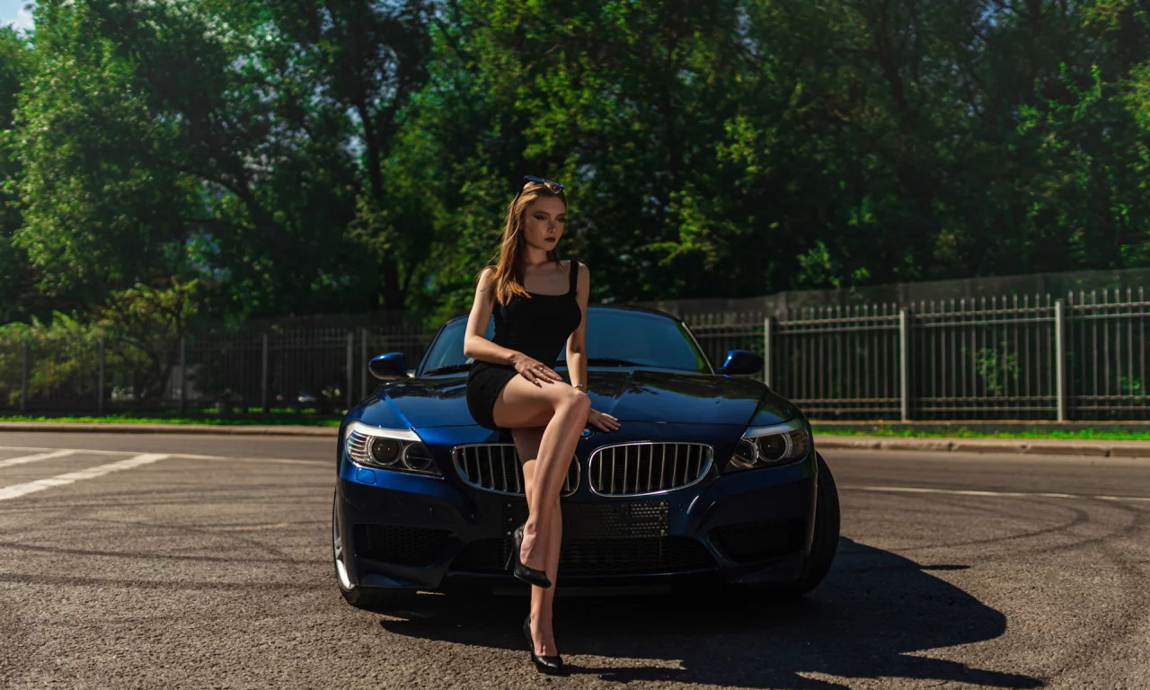авто с девушкой