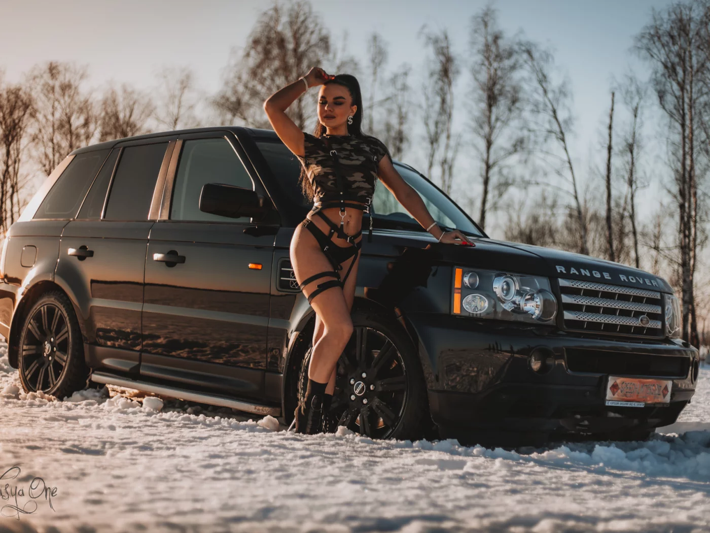 авто с девушкой