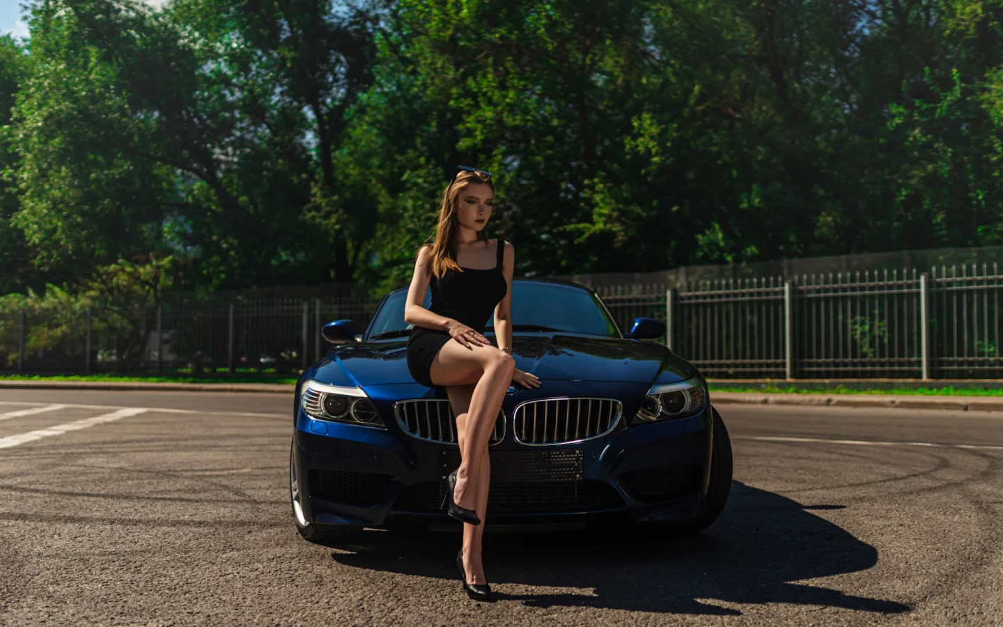 авто с девушкой