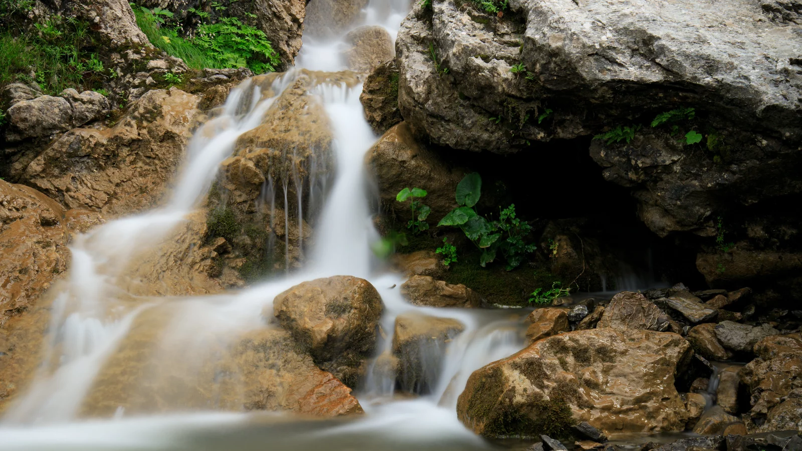 водопад