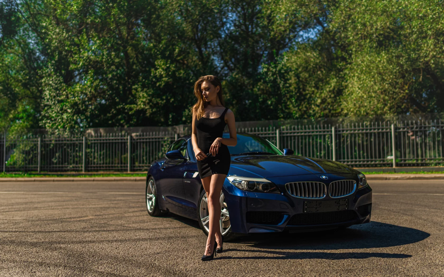 авто с девушкой