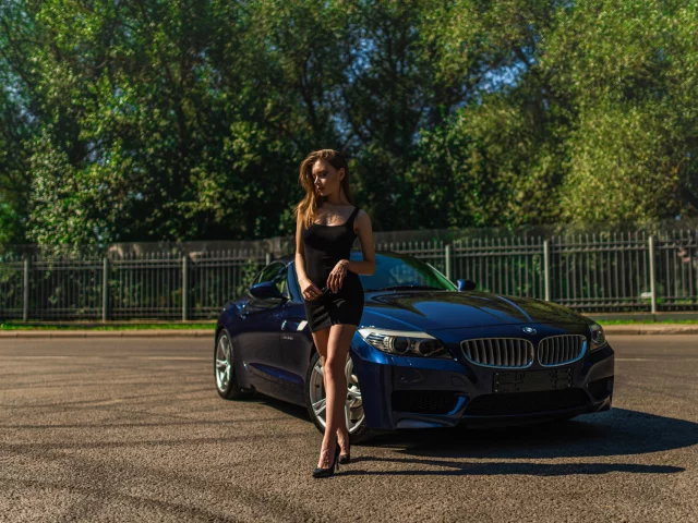 авто с девушкой