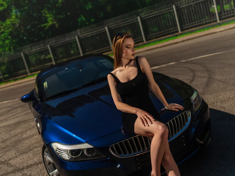 авто с девушкой