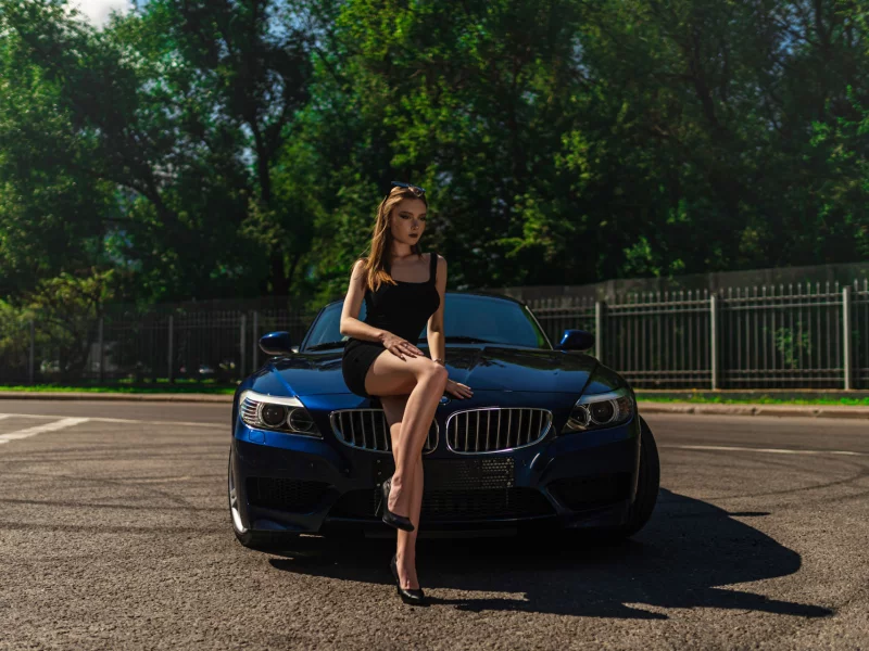 авто с девушкой