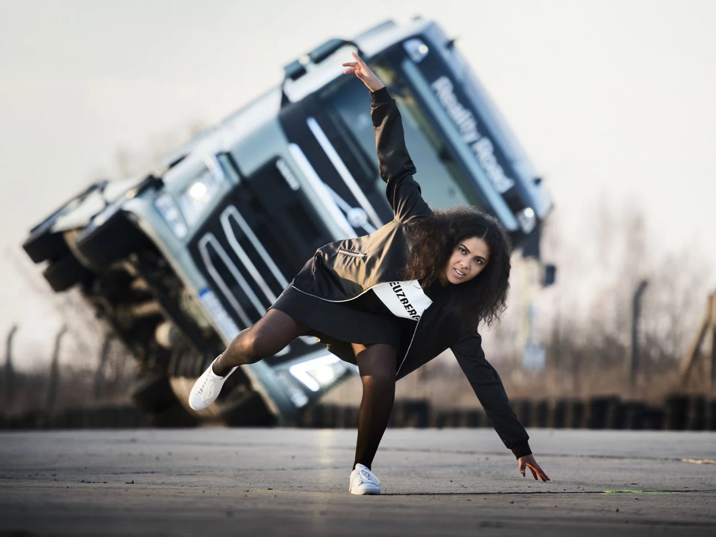 авто с девушкой