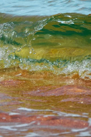 вода