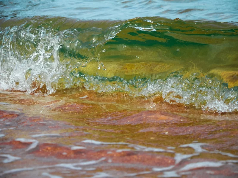 вода