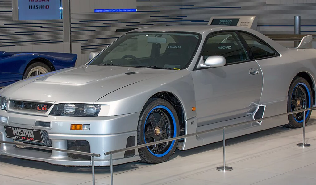 Nissan GT-R R33 LM