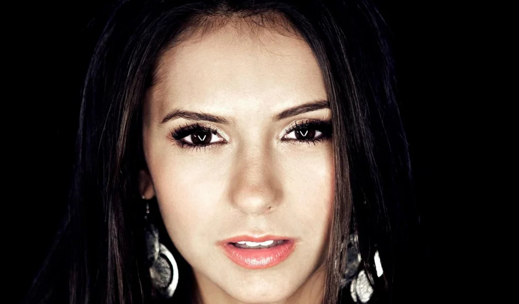 Nina Dobrev