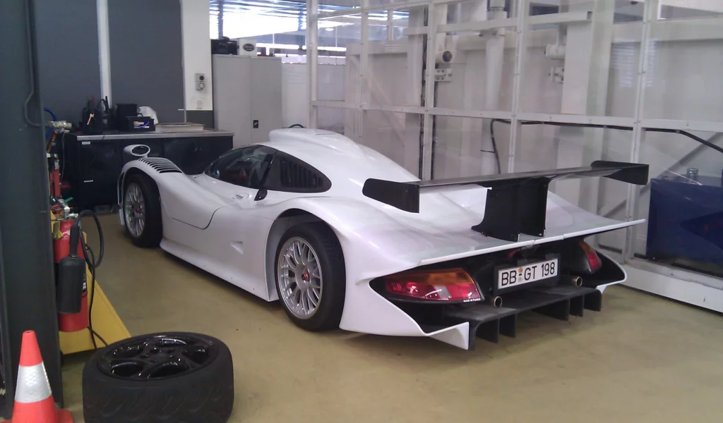 Porsche 911 GT1. Versión de calle