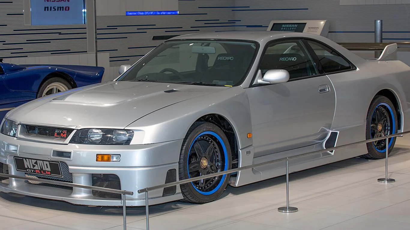 Nissan GT-R R33 LM