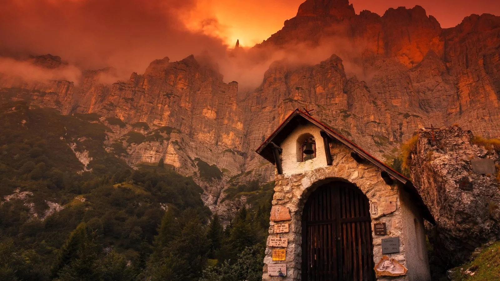 Lagazuoi in the Dolomite mountains