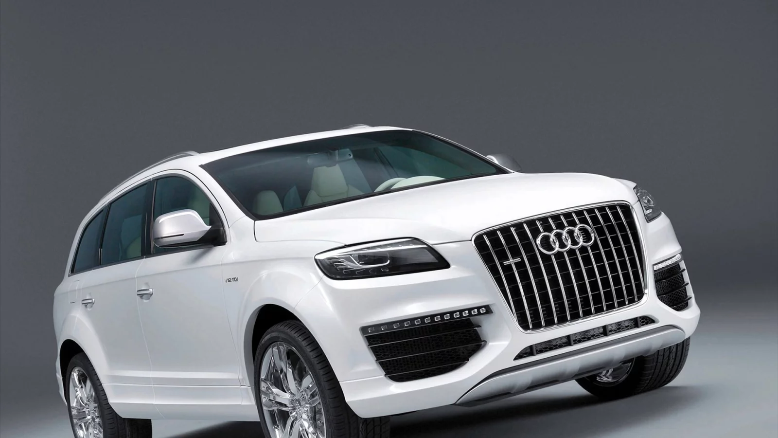 Audi Q7 V12
