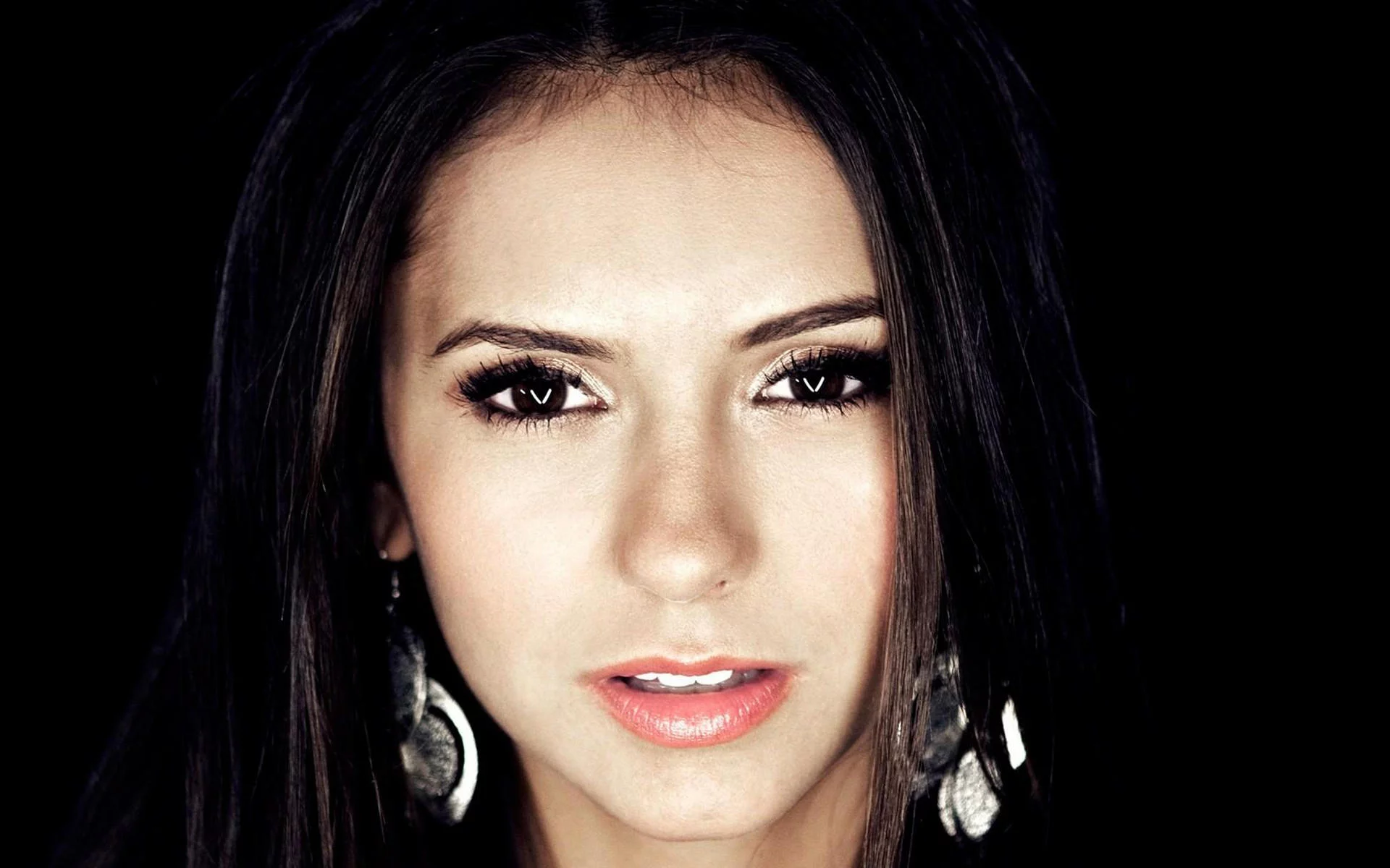 Nina Dobrev