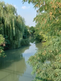 река