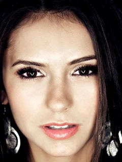 Nina Dobrev