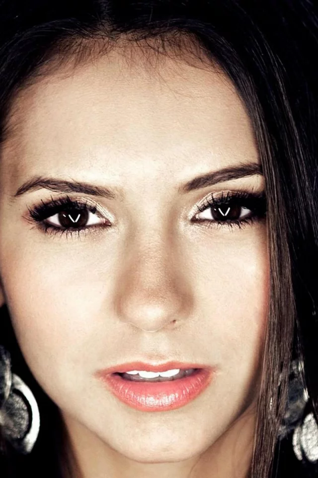 Nina Dobrev