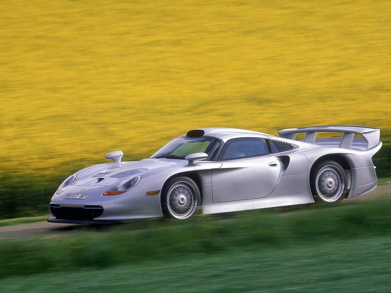 Porsche 911 GT1. Versión de calle
