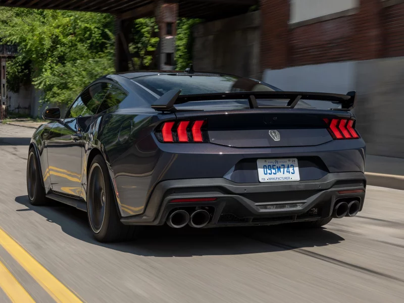 Ford Mustang Dark Horse