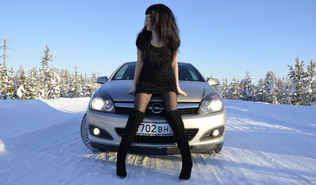 авто с девушкой