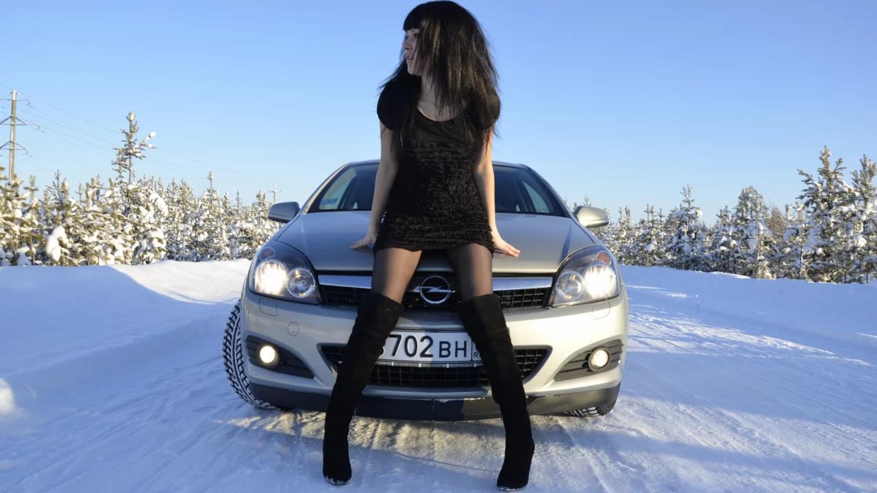 авто с девушкой