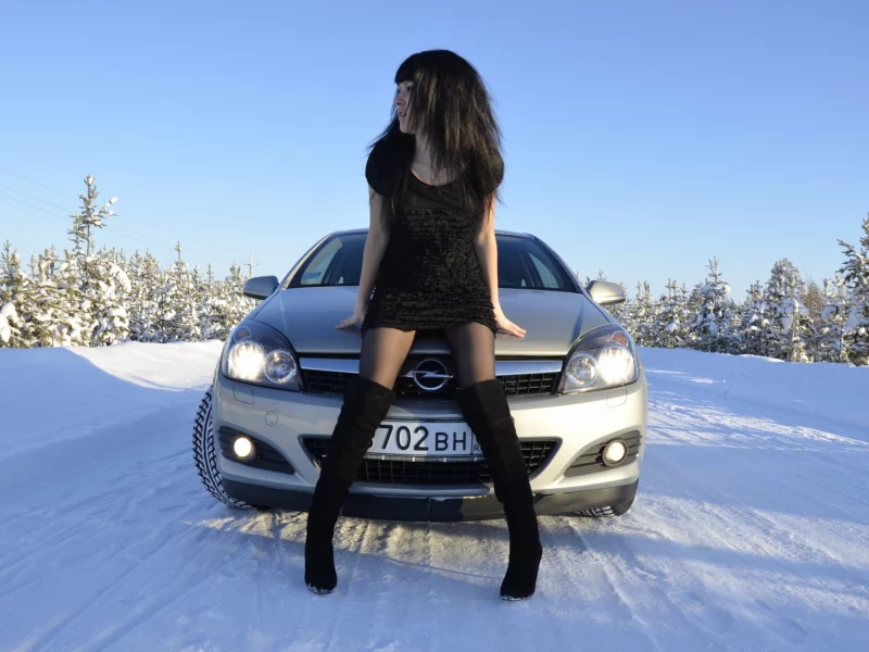 авто с девушкой