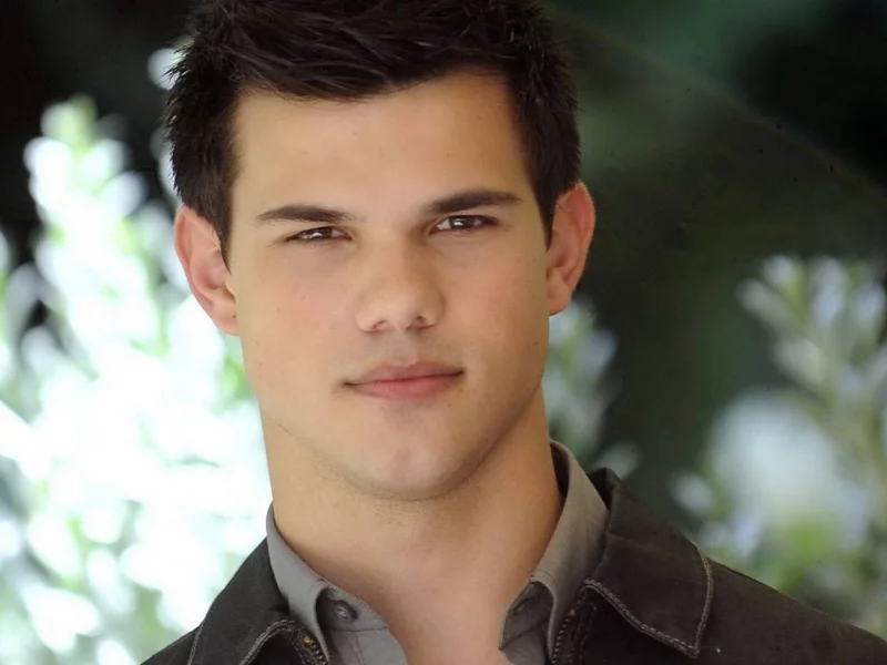 Taylor Lautner