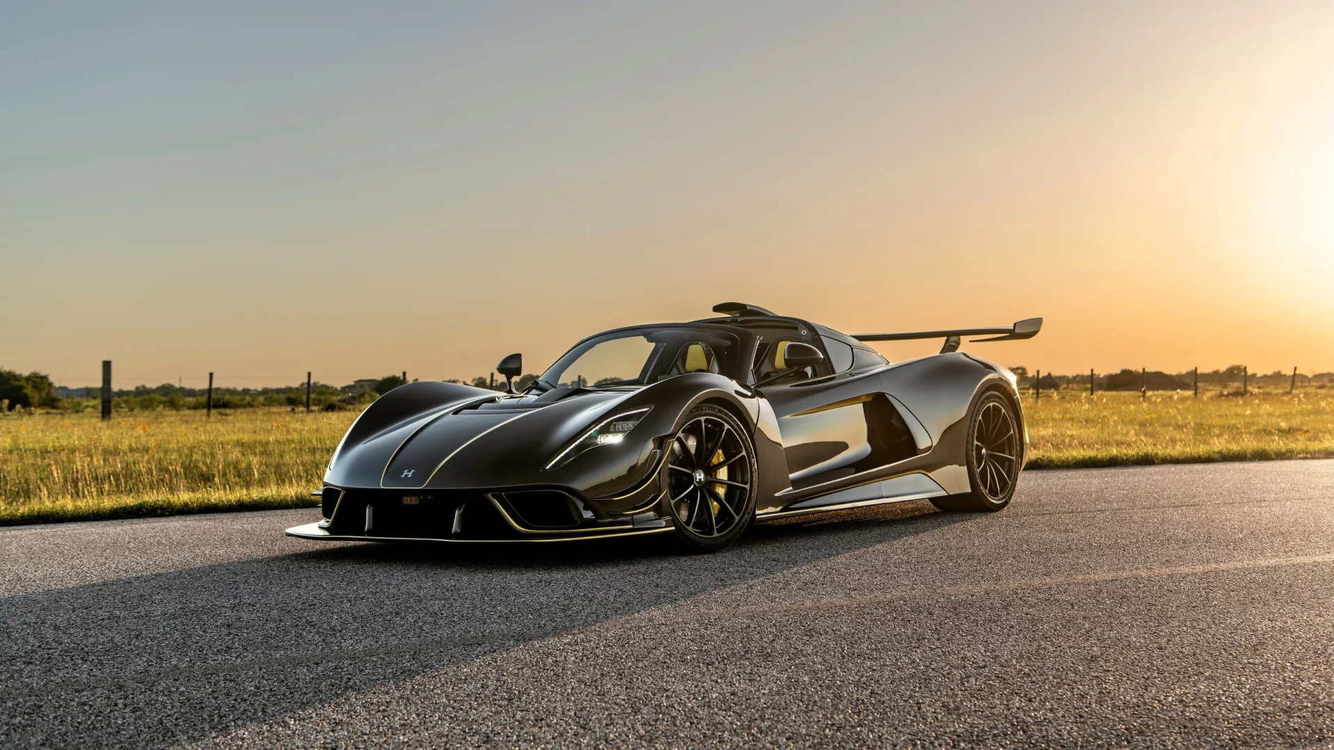 Hennessey Venom F5 Revolution Roadster