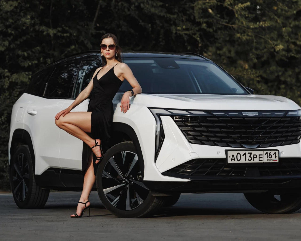 авто с девушкой