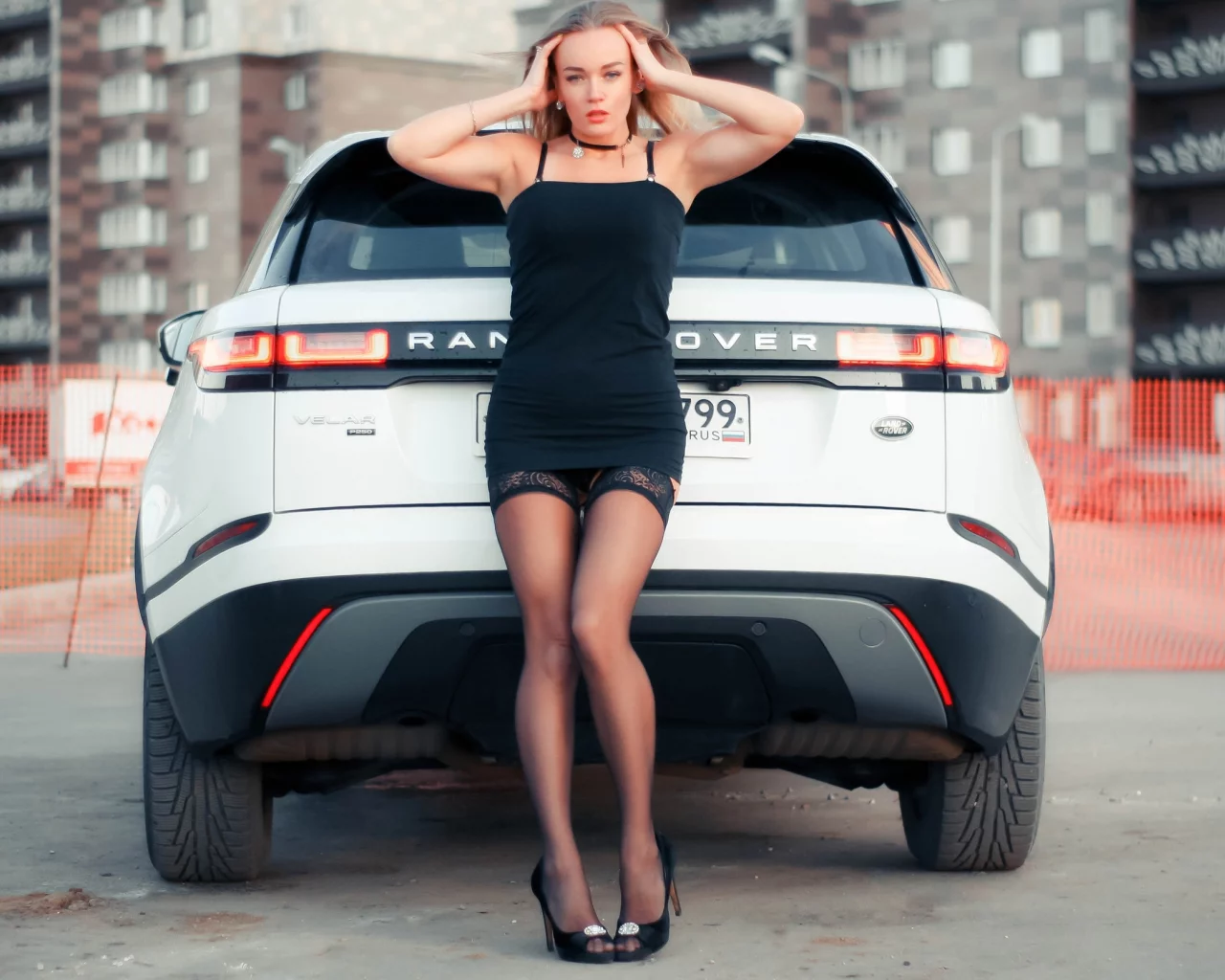 авто с девушкой