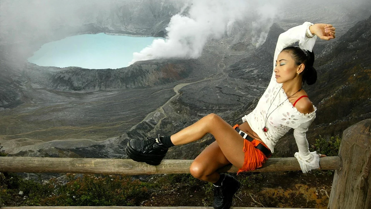 Bai Ling