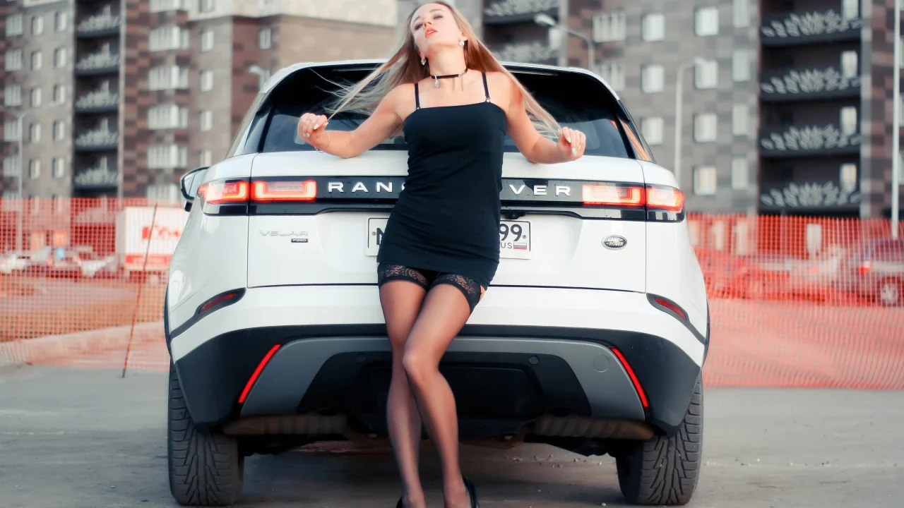 авто с девушкой
