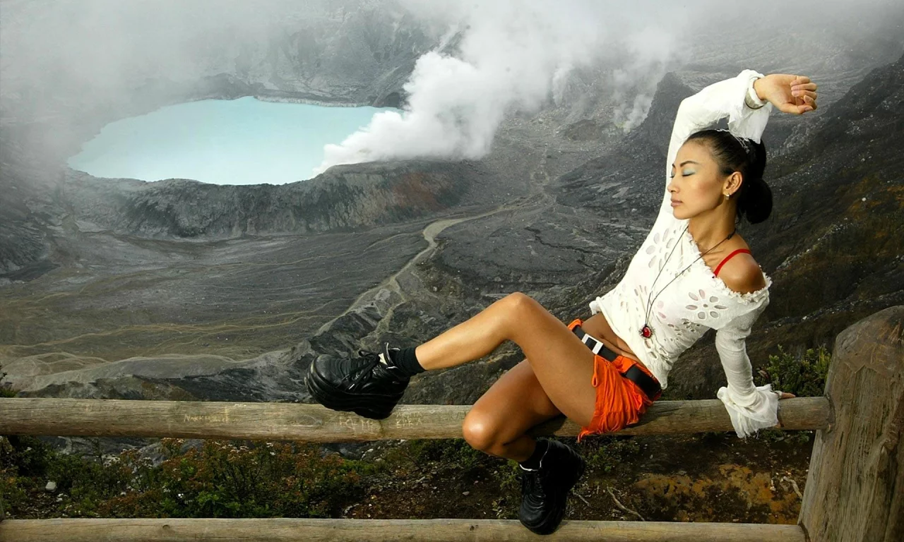 Bai Ling