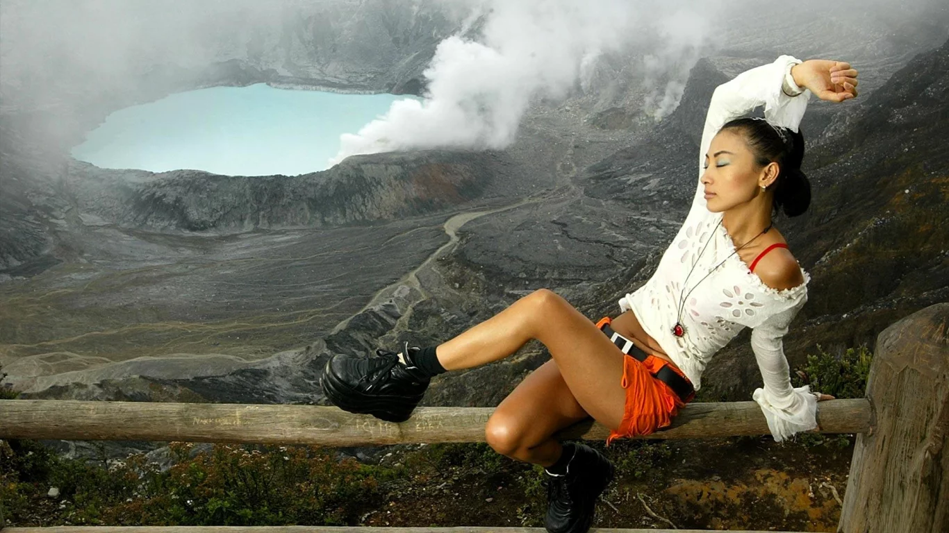 Bai Ling