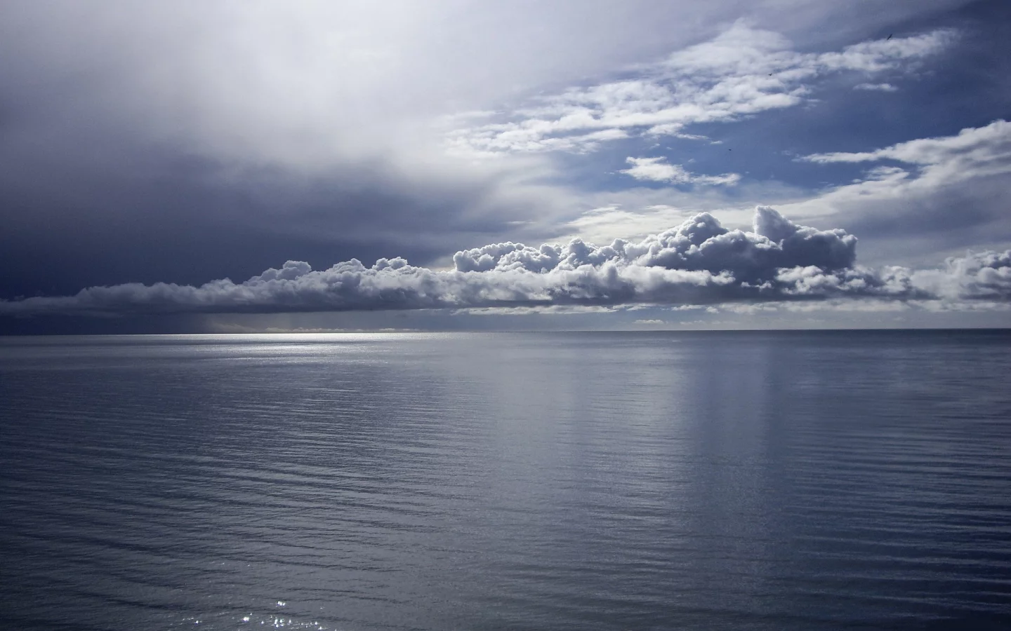 вода