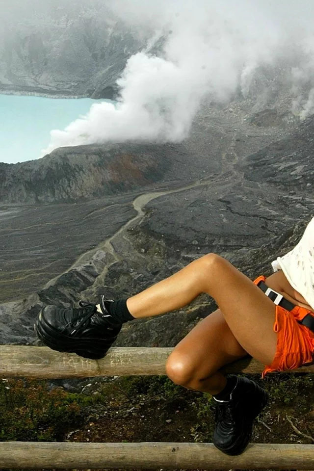 Bai Ling