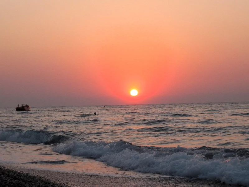 Море