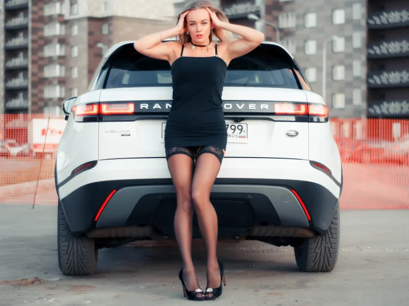 авто с девушкой