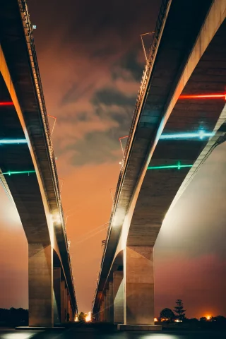 мост
