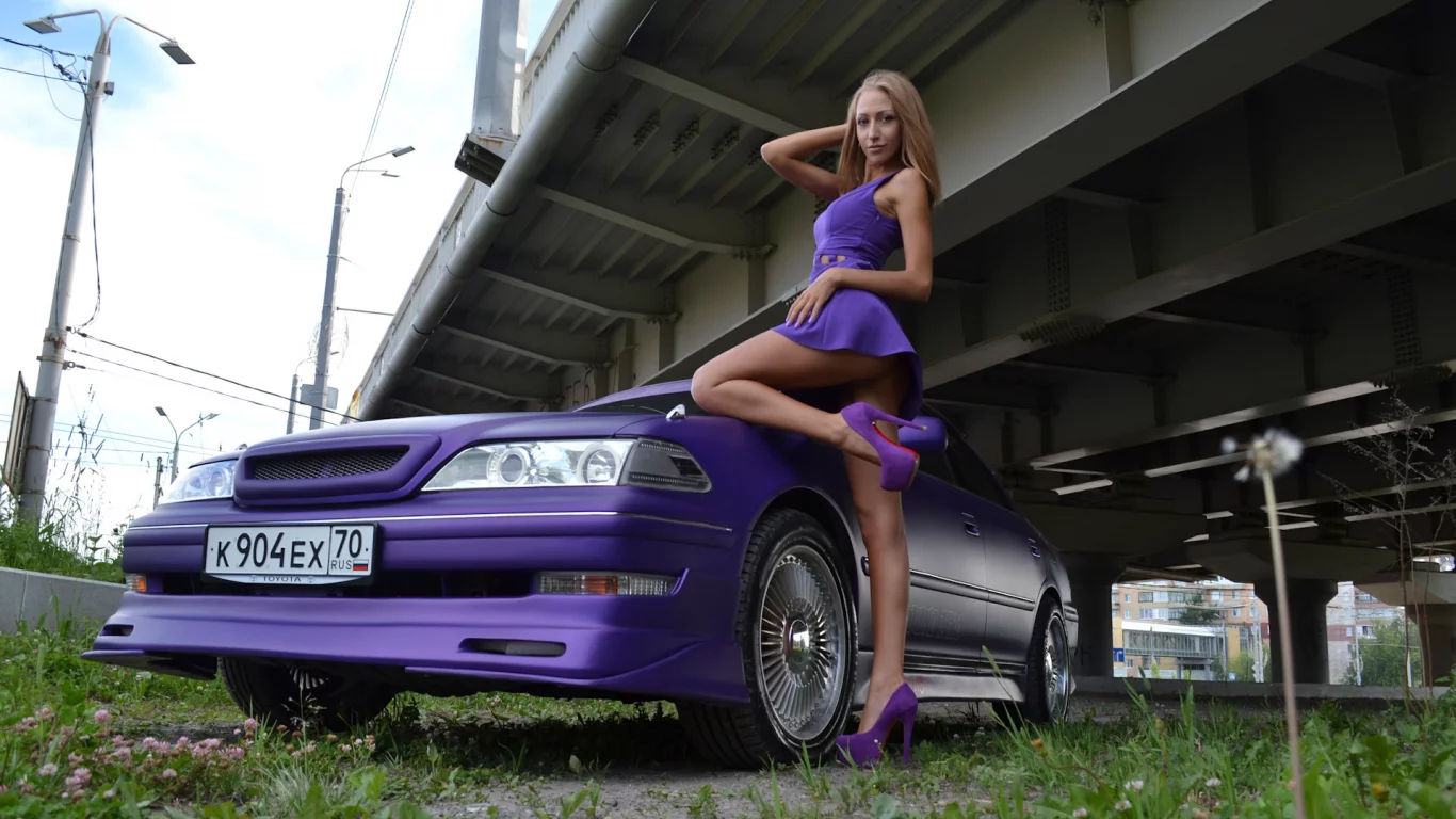 авто с девушкой