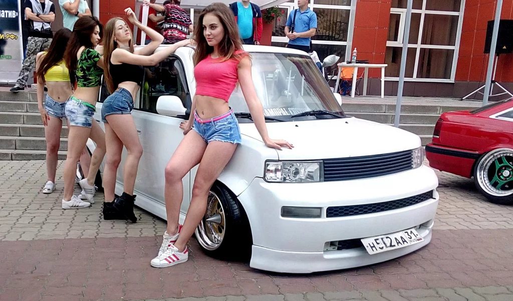 девушки
